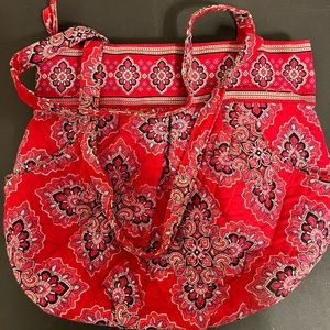 Like New Vera Bradley bucket bag